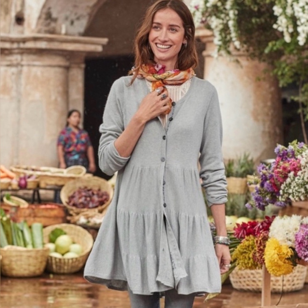Light Gray Tiered Button-Front Sweater Cardigan - Women